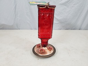 lot 50 image: New Perky Pet Antique Hummingbird Feeder