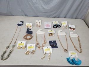 lot 87 image: New Jewelry