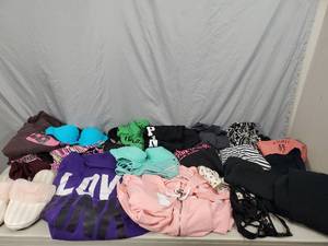 lot 143 image: Large Lot of Victorias Secret Clothing