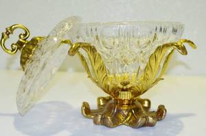 Beautiful Vintage Hollywood Regency Gold Leaf&nbspPedestal&nbsp&amp Glass Compote Candy Dish With Lid - Great Condition