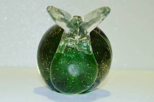 Pretty Vintage Heavy Large Art Glass Paperweight Green&nbspSnail With Gold Adventurine Flecks Throughout It Body - Excellent Condition