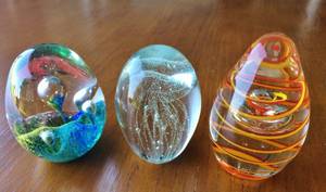 LOT OF 3 ART GLASS PAPERWEIGHTS - One Murano Oval Egg Floral Aquarium, Clear Glass Sea Urchin Octopus &amp Striped Swirl Oval Egg Shape Paperweight - All Pretty &amp No Chips Or Cracks