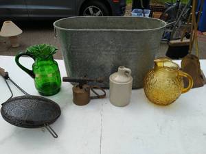 Collection of Vintage Dcor