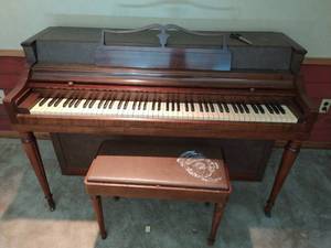 Wurlitzer Spinnet Piano with Bench