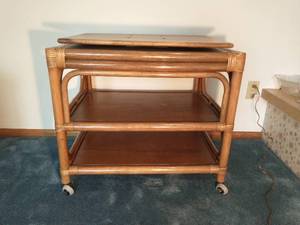 Rolling Rattan Entertainment With Swivel Top