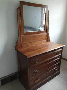 Three Drawer Chest Dresser With Mirror