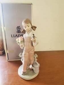 Lladro Primavera Infantil Spring Figurine With Box