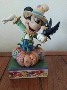 lot 119 image: Micky Harvest Scarecrow Figurine