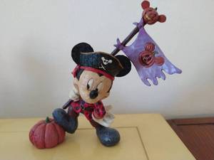 lot 120 image: Micky Ahoy Matey Figurine