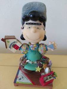 lot 127 image: Dreambuilder Lucy Figurine