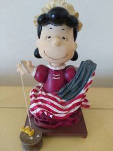 lot 131 image: Lucy Ross Figurine