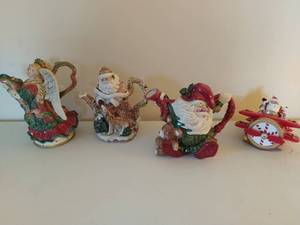 lot 140 image: Collection Of Four Fitz And Floyd Xmas Items