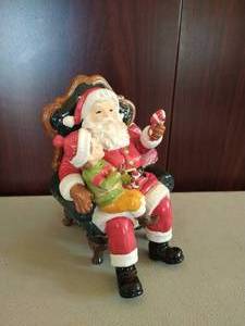 lot 239 image: Santa Figurine