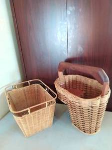 lot 254 image: Set of 2 large wicker baskets