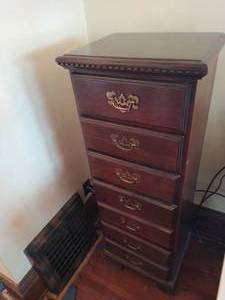 lot 283 image: Gabberts Lingerie Chest
