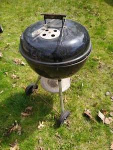 lot 331 image: Weber Grill