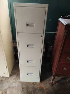 lot 340 image: Metal Filing Cabinet