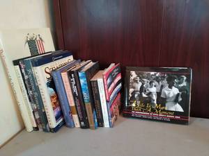 lot 378 image: Collection of American History and Political Books