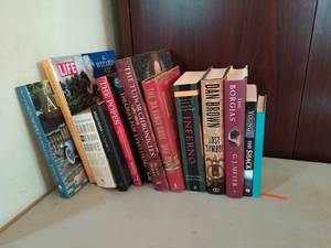 lot 382 image: Collection of Coffee Table and Fiction Books