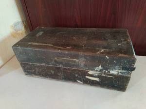 lot 414 image: Vintage wooden tool box with tools