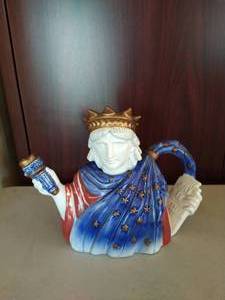 lot 8 image: Fitz and Floyd Collectors Series- Statue of Liberty