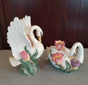 lot 45 image: Fitz and Floyd- Swan Candlestick Holders