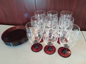 lot 62 image: Burgundy Glass and Plate Set