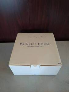 lot 68 image: Princess House- Sweet Elegance China Set