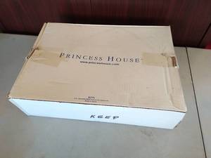 lot 77 image: Princess House- Stainless Steel Oval 2.5 Qt  Casserole