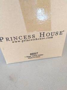 lot 87 image: Collection of Princess House Dcor Items