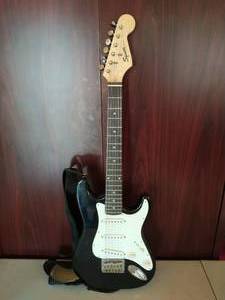 lot 2 image: Squier Mini Stratocastor by Fender