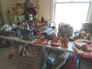 lot 180 image: Large Collection Of Halloween And Other Holiday Decor