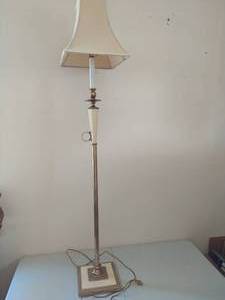 lot 184 image: Brass Or Similar Material Lamp