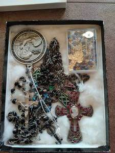 lot 422 image: Collection of Religious Jewelry