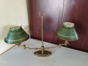 lot 425 image: Vintage Lamp with Metal Shades