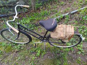 lot 444 image: Raleigh Bicycle
