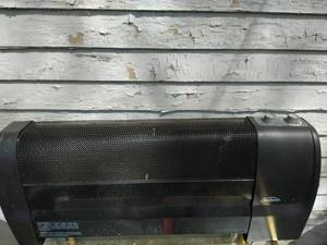lot 451 image: Three Heaters