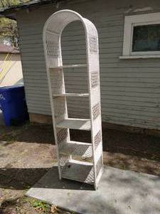 lot 460 image: White Wicker Shelf