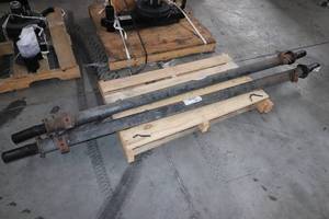 lot 9 image: (2) 6000# Trailer Axles