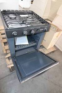 lot 33 image: RV Oven