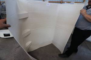 lot 49 image: New RV Tub Surround