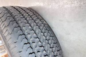 lot 100 image: Spare Tire 22575R15
