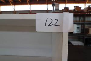 lot 122 image: White Shelf