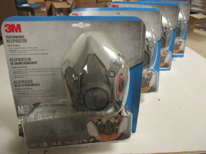 3M PERFORMANCE RESPIRATORS, PAINT PROJECT, SIZE MEDIUM, P95 - NEW