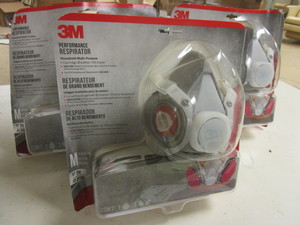 3M PERFORMANCE RESPIRATORS, HOUSEHOLD MULT-PURPOSE, SIZE MEDIUM, P100 - NEW