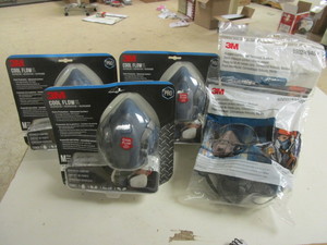 3M COOL FLOW RESPIRATORS, 3M RUGGED COMFORT HALF FACEPIECES, SIZE MEDIUM - NEW