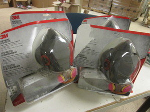 3M PERFORMANCE RESPIRATOR, MULTI-PURPOSE W DROP DOWN FEATURE, SIZE LARGE, P100 - NEW