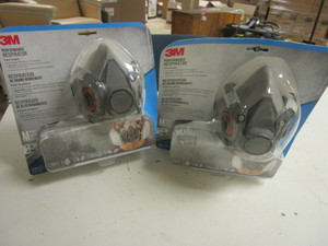 3M PERFORMANCE RESPIRATORS, PAINT PROJECT, SIZE MEDIUM, P95 - NEW