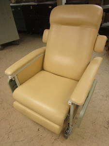 MEDLINE MOBILE PATIENT RECLINER