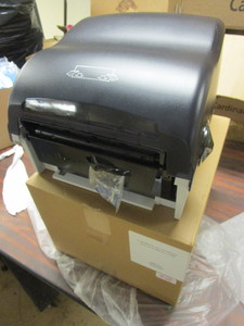 CASCADES TOWEL DISPENSERS - NEW